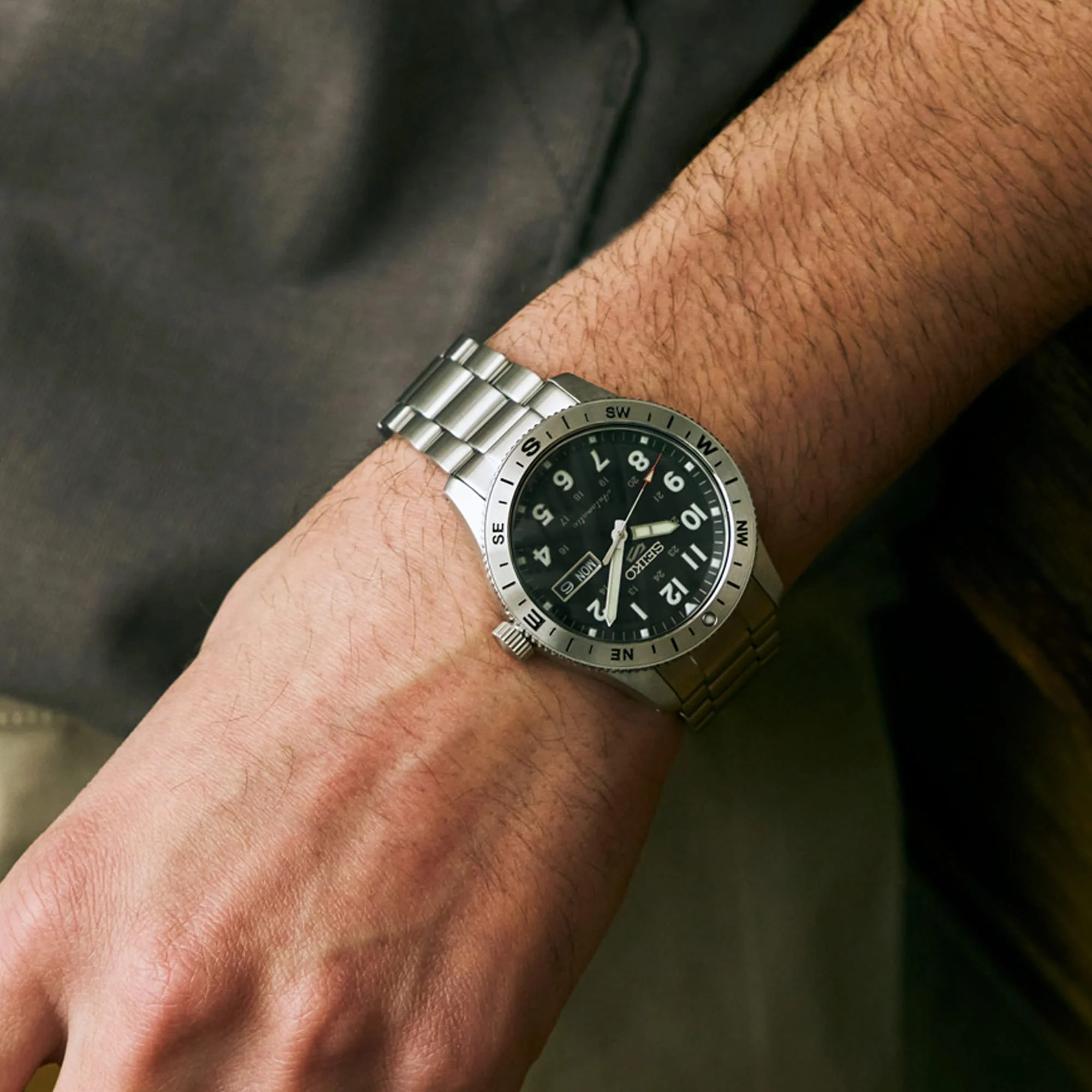 Seiko 5 Automatic Men's 41mm Watch HDB006K - Image 2
