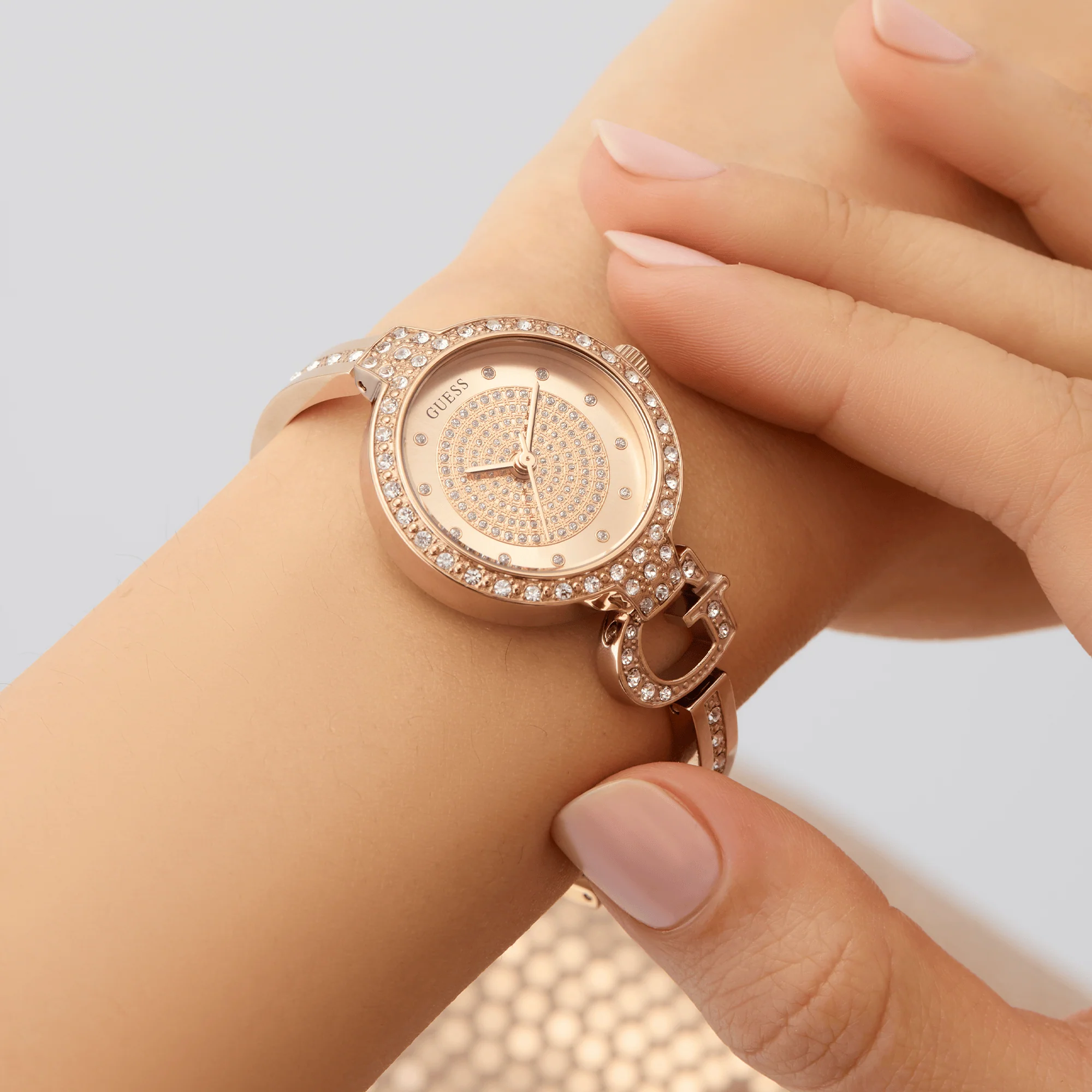 Guess Giselle Quartz Women's 28mm Watch GW0929L3 - Image 2