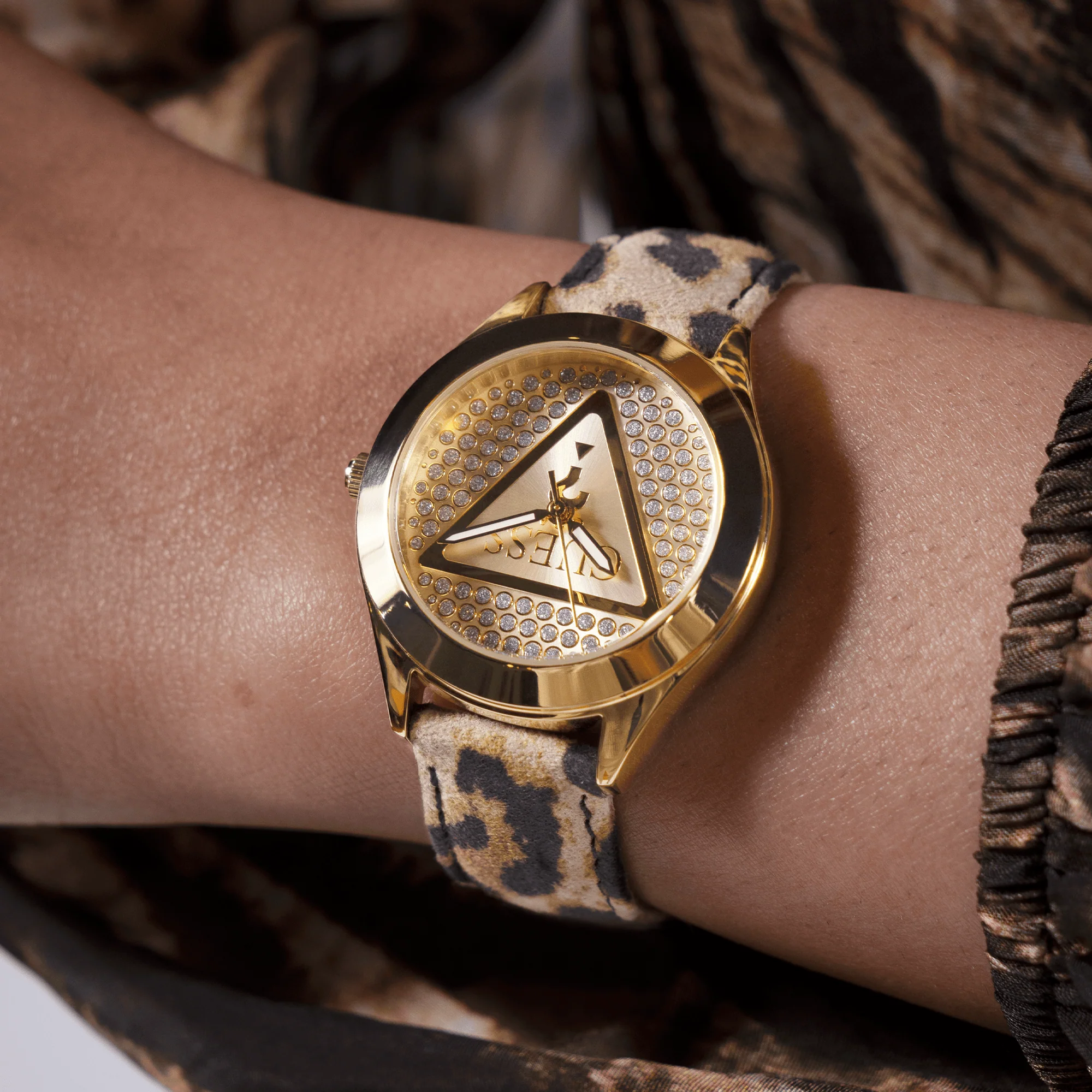 Guess Women's 34mm Gold PVD Quartz Watch GW0745L2 - Image 2