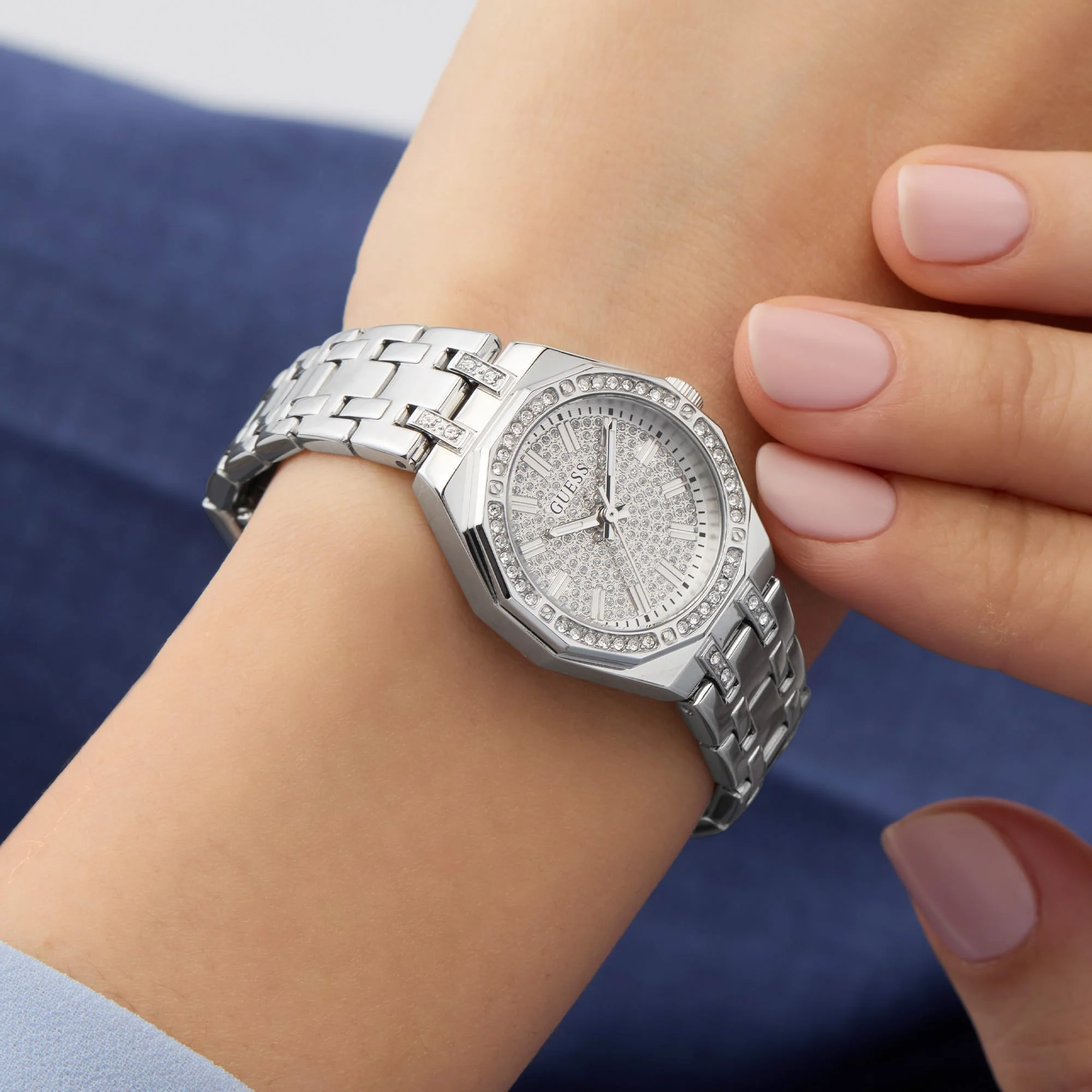 Guess Pixie Quartz Women's 25mm Watch GW0931L1 - Image 2
