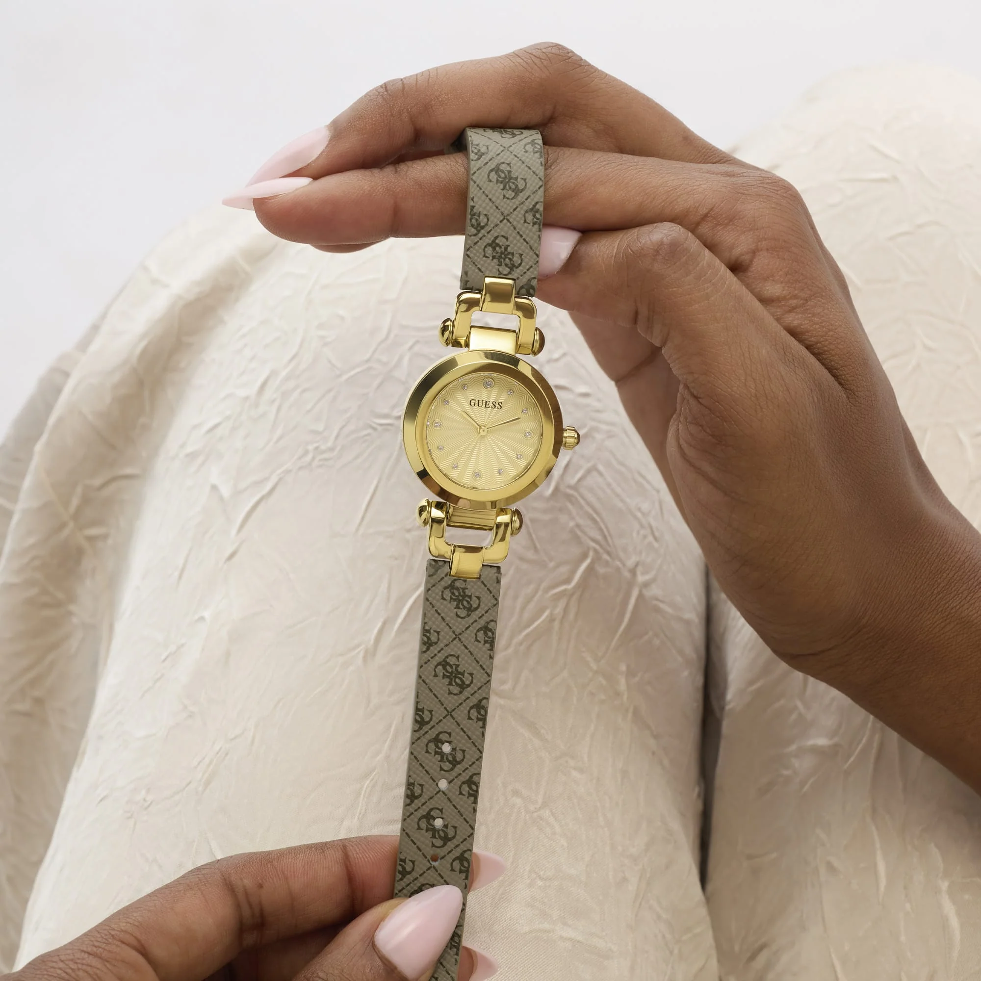 Guess Ginger Quartz Women's 30mm Watch GW1021L2 - Image 6