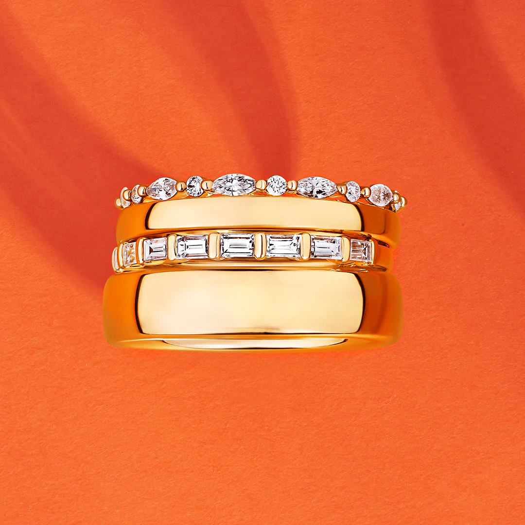 Men's Plain Wedding Band in 9ct Yellow Gold - Image 3