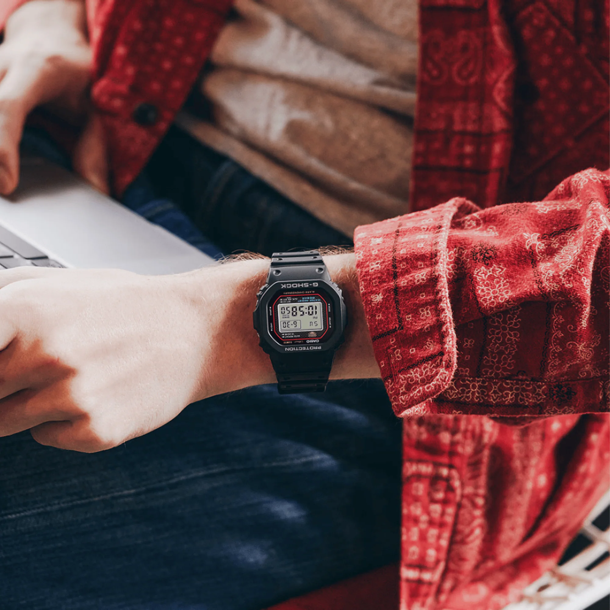 Casio G-SHOCK Quartz Watch DW5000R-1A - Image 2