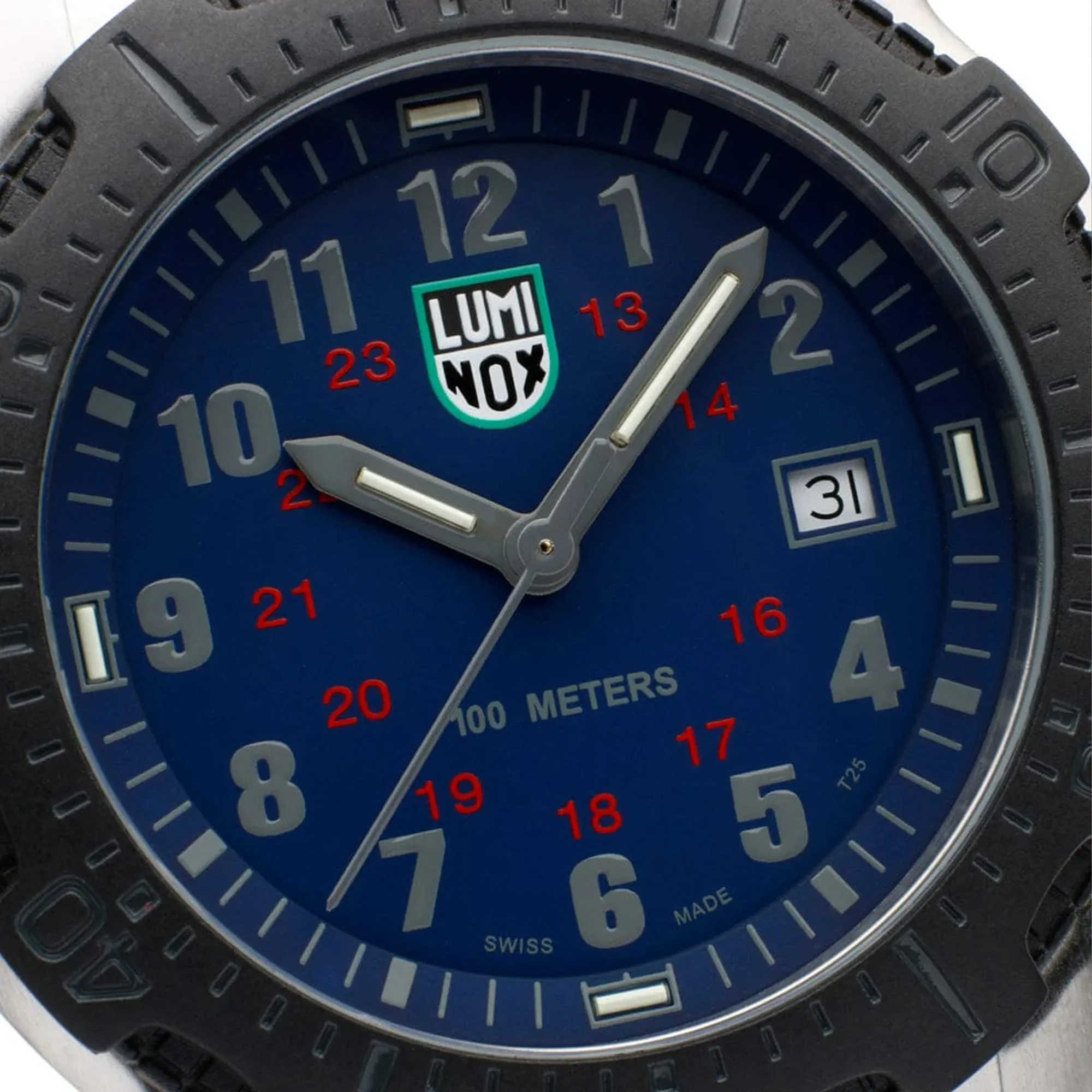 Luminox Manta Ray Steel Quartz Men's 45mm Watch X2.2134 - Image 4