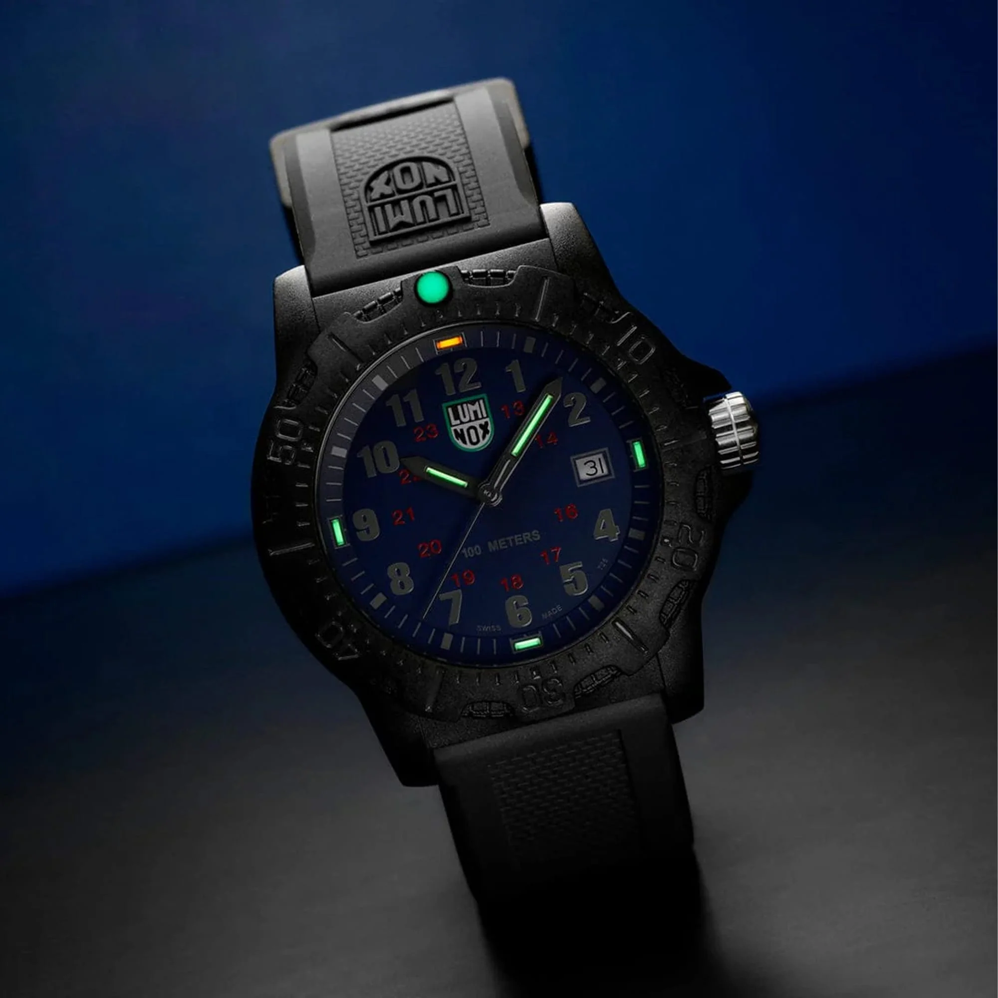 Luminox Manta Ray Steel Quartz Men's 44mm Watch X2.2033 - Image 3