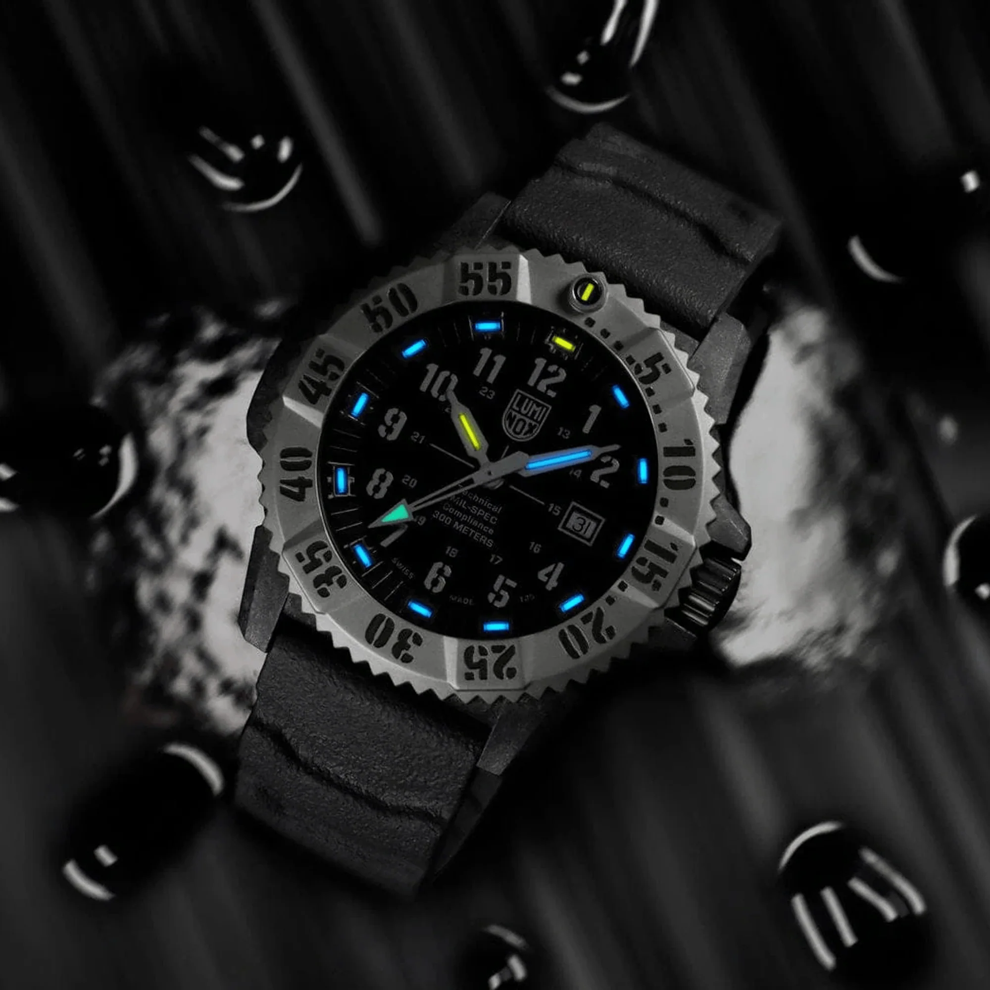 Luminox MIL-SPEC Quartz Men 46mm Watch XL.3351.1.SET - Image 6