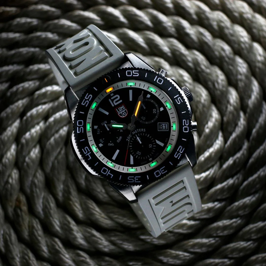 Luminox Pacific 44mm Quartz Chronograph Diver Watch XS.3141 - Image 7