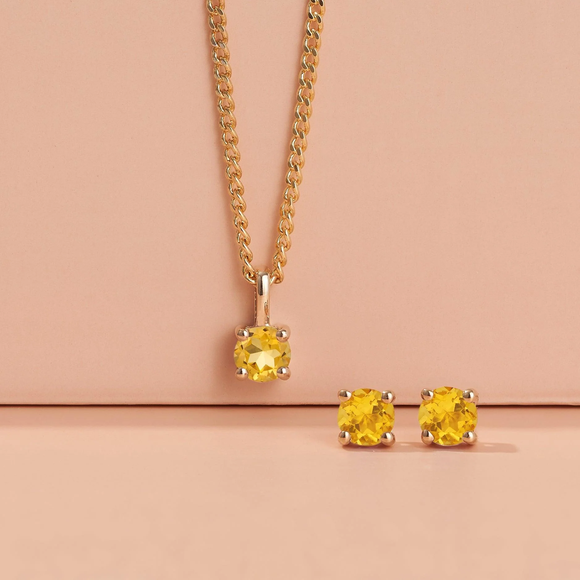 Citrine Round Pendant in 9ct Yellow Gold - Image 4