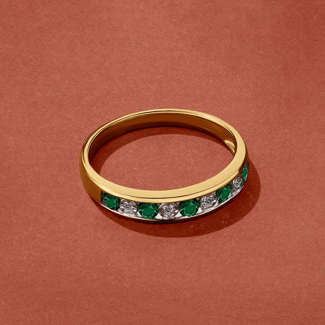 Created Emerald & Diamond Ring in 9ct Yellow Gold - Image 2