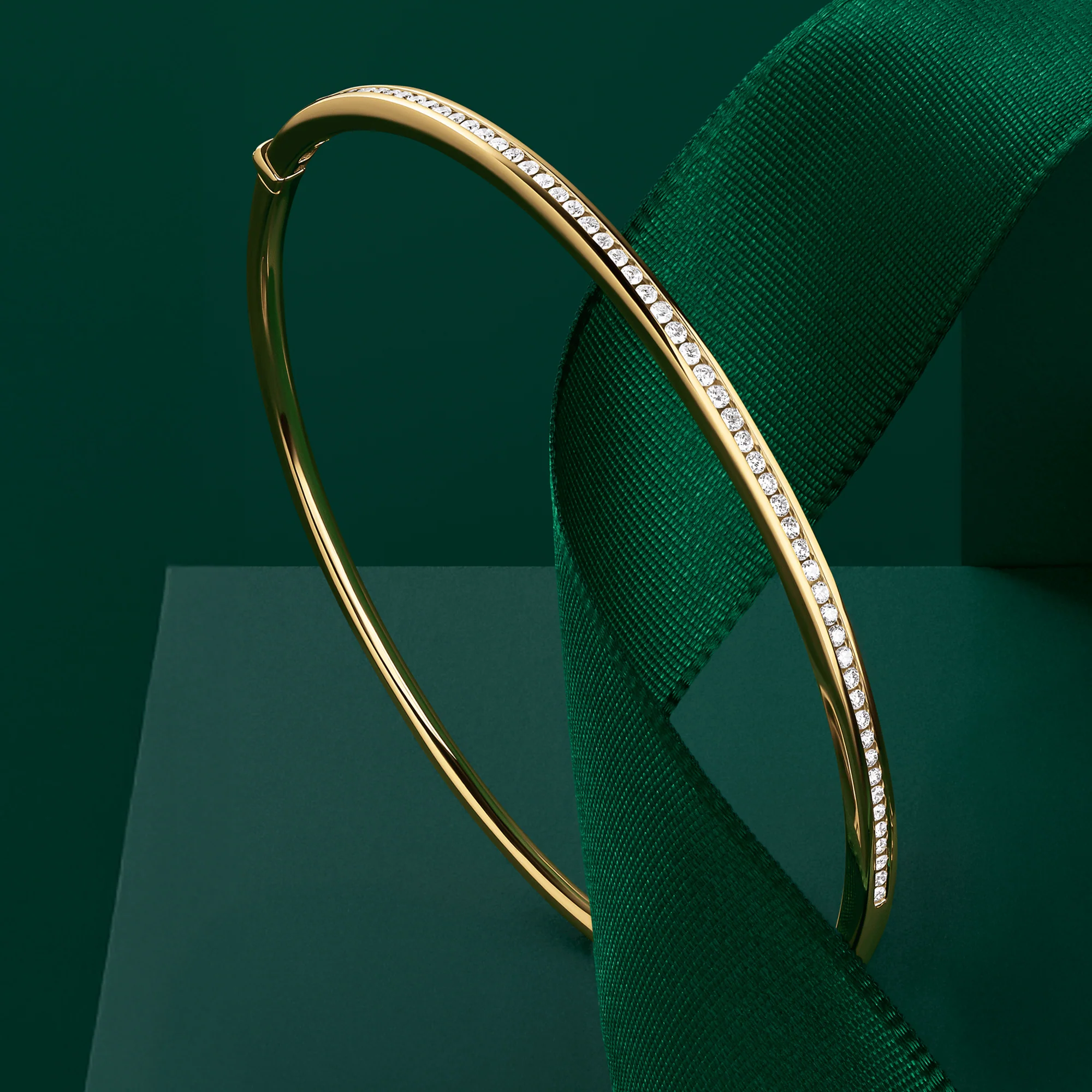 0.50ct TW Diamond Bangle in 9ct Yellow Gold - Image 2