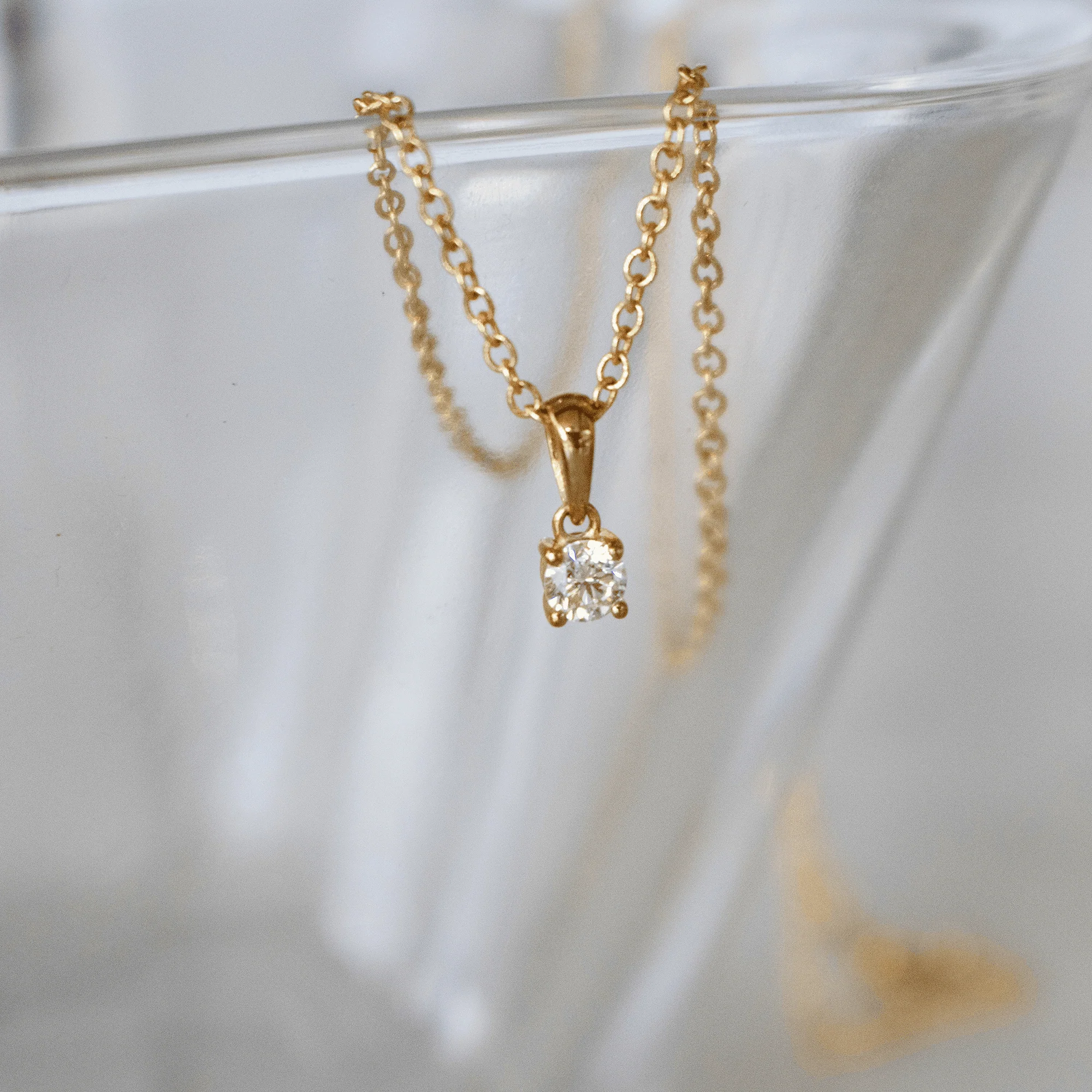 0.25ct TW Diamond Solitaire Pendant in 9ct Yellow Gold - Image 2