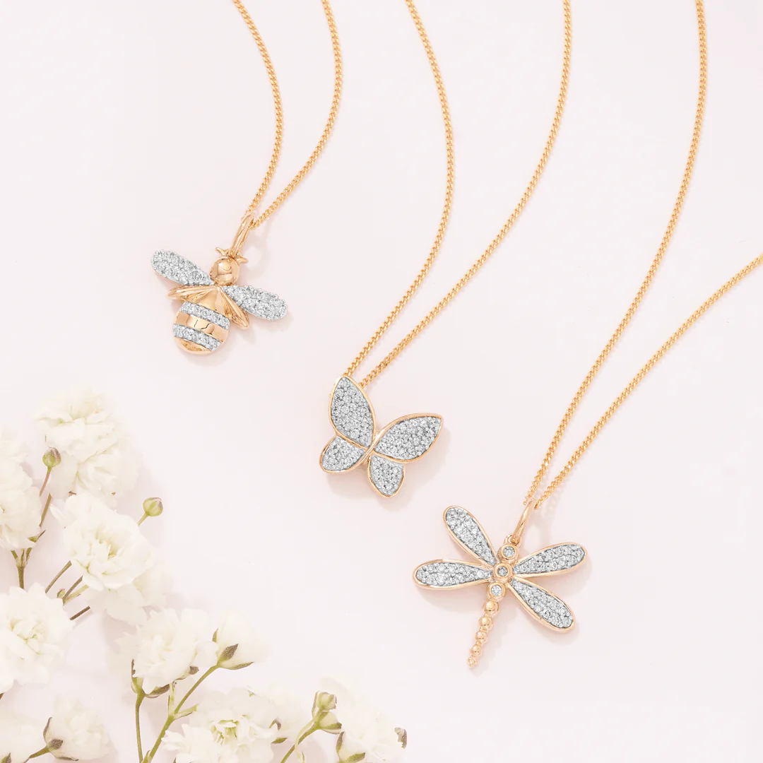 Diamond Butterfly Pendant in 9ct Yellow Gold - Image 3