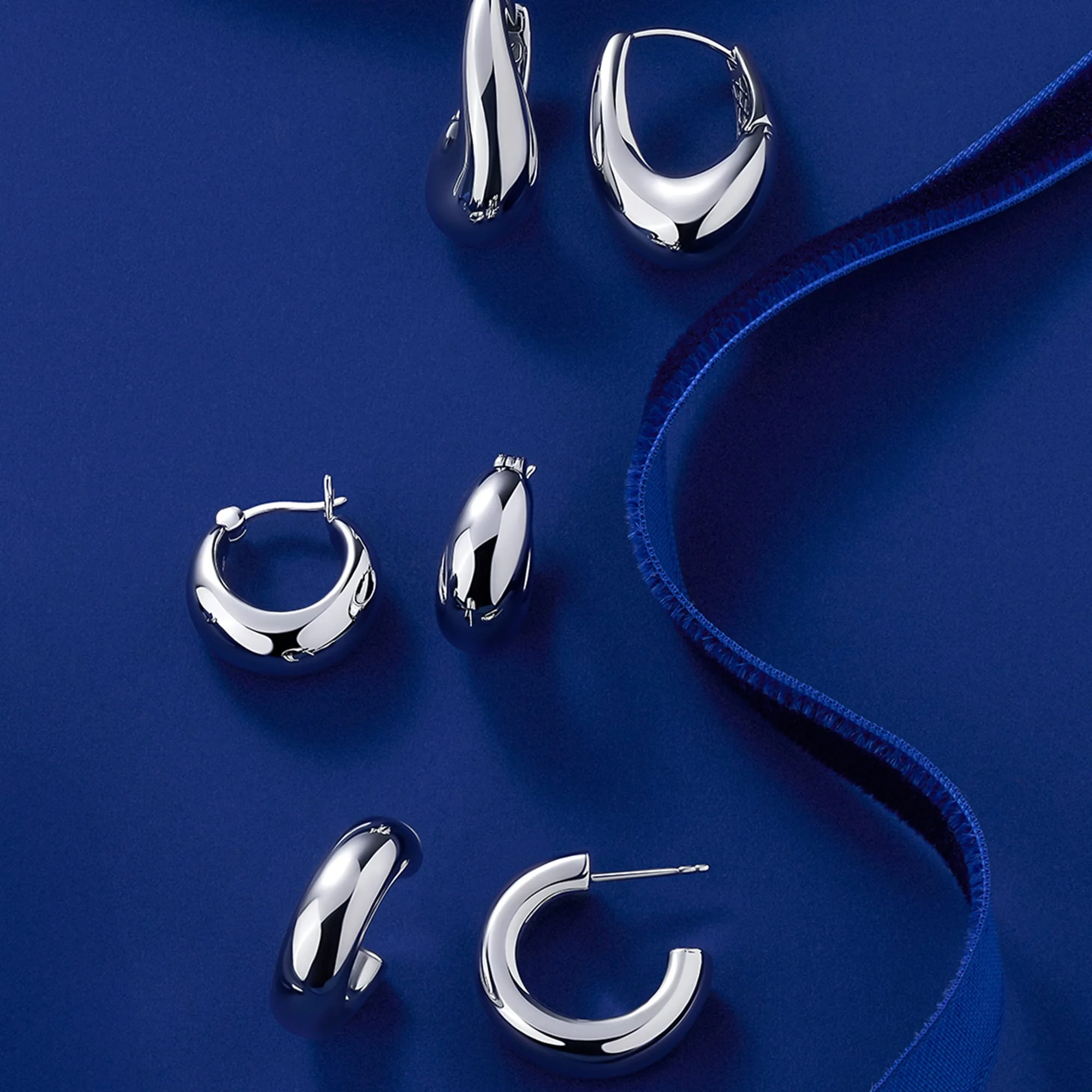 Large Graduated Hoop Earrings in Sterling Silver - Image 2