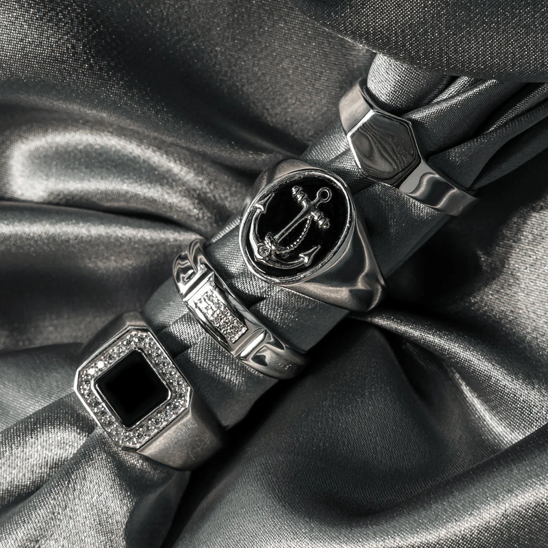 Onyx Signet Ring in Sterling Silver - Image 2