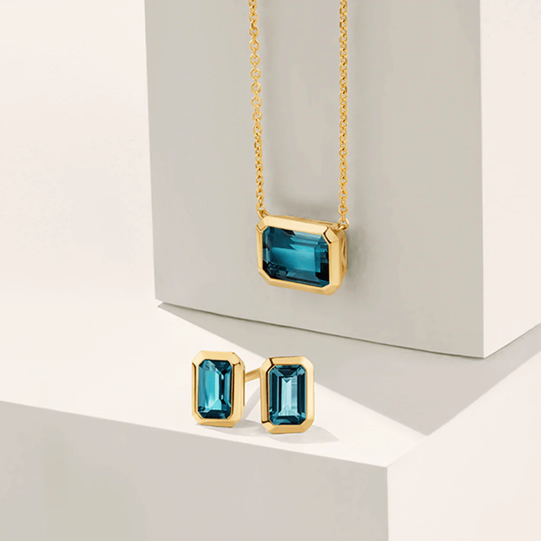 London Blue Topaz Emerald Cut Necklace in 9ct Yellow Gold - Image 4