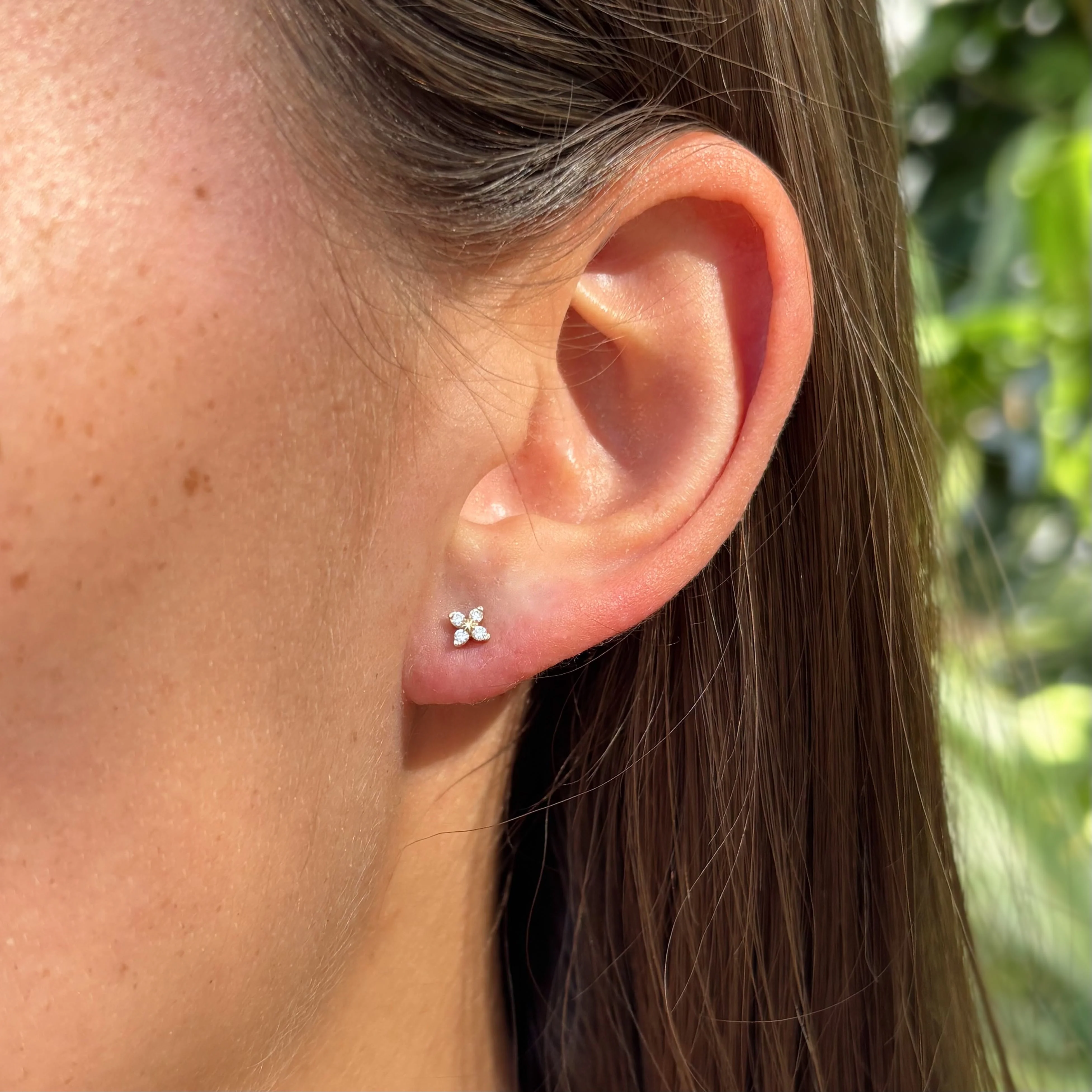 0.10ct TDW Lab-Grown Diamond Stud Earrings in 9ct Yellow Gold - Image 2