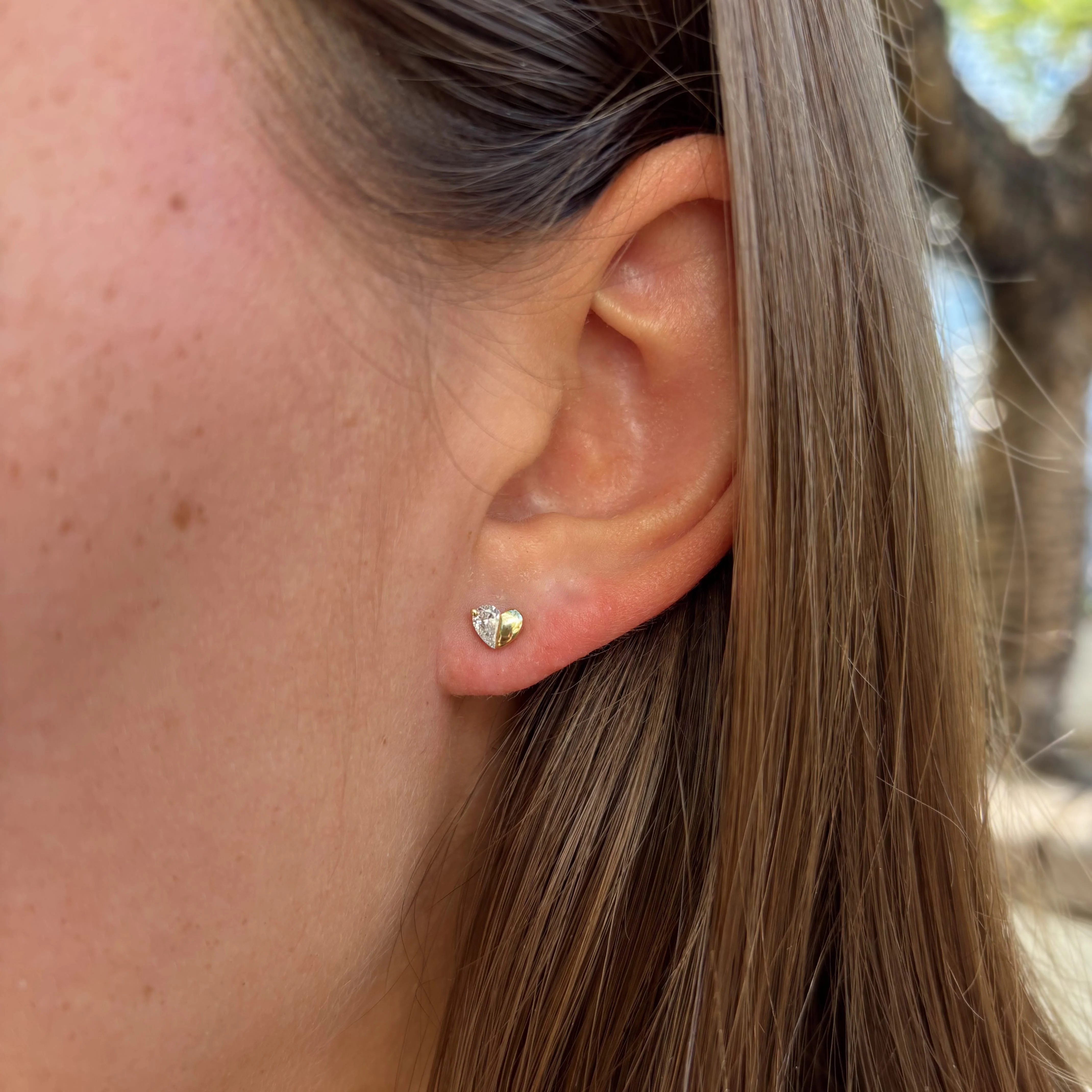 0.25ct TW Lab-Grown Diamond Heart Stud Earrings in 9ct Yellow Gold - Image 2