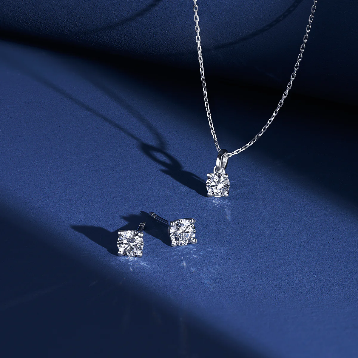 0.75ct TW Round Brilliant Cut Lab-Grown Diamond Pendant and Earrings Set in 9ct White Gold - Image 4